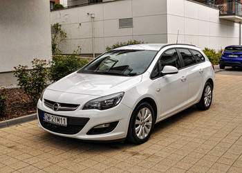 Opel Astra J 1,4T (140KM) Bezwypadkowy Lift 2014 r.