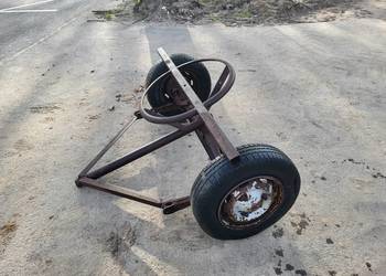 Oś do przyczepki , oś pod mauzer lub fase . Oś z kołami i zaczepem