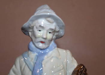 Figurka myśliwego wys. 31,5 cm nr 465