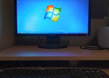 Monitor Samsung z komputerem Arno