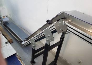 Taśmociąg podwójnie łamany Z 2500/1300/800 x 300 mm z regulacja prędkości