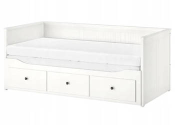 Białe łóżko Ikea