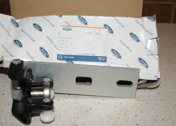 Rolka drzwi bocznych 1057328 FORD86VBV268B40AG