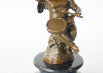 Figura z brązu grający amor putto rzeźba 3