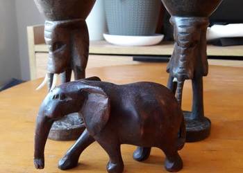 Świeczniki drewniane i słoń zestaw pamiątek z Afryki Świeczniki drewniane i słoń zestaw pamiątek z Afryki