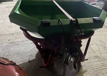Rozsiewacz Amazone 800l
