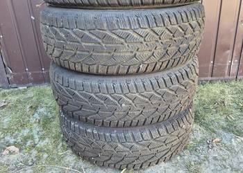 Opony zimowe kormoran 215/60R16
