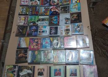 Płyty CD DVD kasety magnetofonowe muzyką filmy bajki
