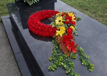 Kompozycja wieniec nagrobny