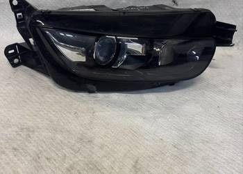 Lampa  Xenon prawy przód Citroen C4 Picasso II