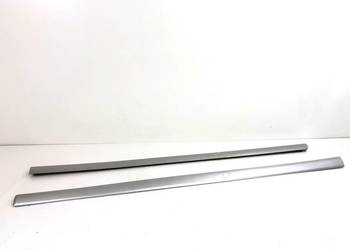 LISTWA DRZWI LEWY PRZÓD AUDI A3 8P Hatchback 03-13 8P3853953B SREBRNY