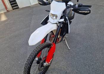 Swm rs 125 r