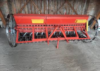 Siewnik zbożowy 2.4m