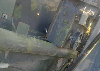 Siłownik otwierania komory prasy Claas Rolland