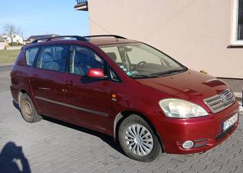 Sprzedam Toyotę Avensis Verso