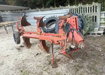 Pług obrotowy 3 skiby Kuhn