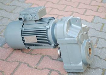 Motoreduktor 2.2kw. 151obr./min.. Firmy SEW. Motoreduktor 2.2kw. 151obr./min.. Firmy SEW.