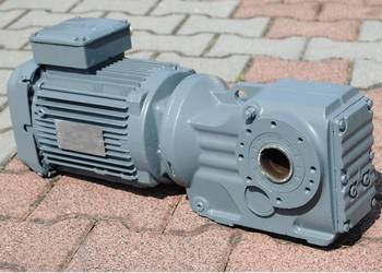 Motoreduktor kątowy 1.5kw. 50obr./min. firmy SEW