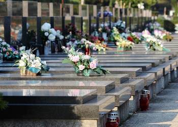 Osobowice, grabiszyn.  Odnawianie, renowacja, złocenie liter