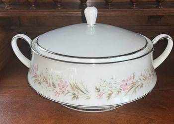 Noritake, Japonia. Waza z kwiatkami. Malowana ręcznie