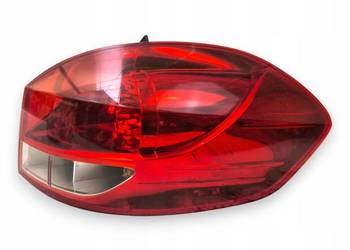LAMPA PRAWA Renault Clio III kombi tylna tylnia prawy tył 8200586844