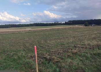 Duża działka 2700 m2 z Warunkami Zabudowy . Tylko 37 zł za m2. Na wsi
