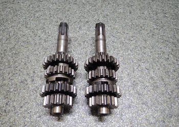 1 WAŁEK Z TRYBAMI SKRZYNI BIEGÓW SUZUKI DR 650 RS RSE 90-95R