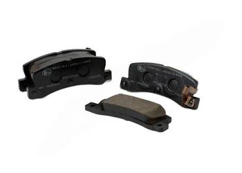 TOYOTA Corolla Oryginal klocki hamulcowe tyl 04466-YZZC5 OE