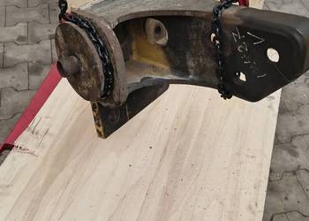 Wspornik Uchwyt Mocowanie  VOLVO A40