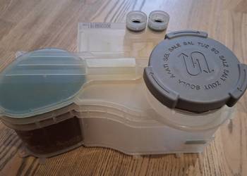 Solidny zbiornik na sól do zmywarki Bosch i Siemens.