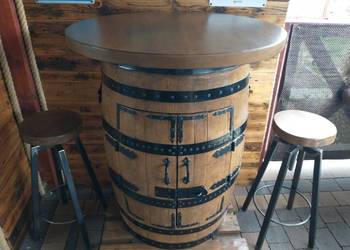 Podświetlany barek z beczki dębowej po whisky