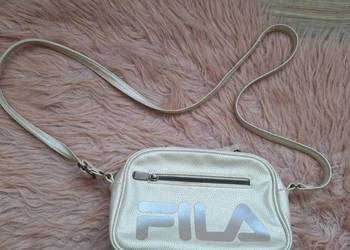 Śliczna mała jasna sportowa torebka na ramię Fila