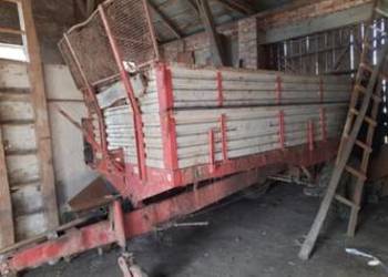 Sprzedam rozrzutnik 8t