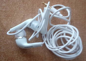 Słuchawki Samsung  Grundig