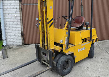 Wózek widłowy GPW ZREMB GLIWICE 2007 3P PERKINS 2T 2009 c330