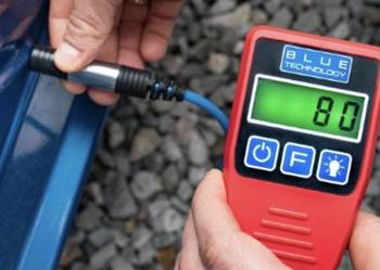 Pomoc w inspekcji pomiaru lakieru .