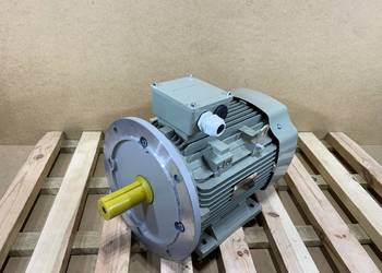 silnik elektryczny 4kW 965obr. 3fazowy 132B35 IE2