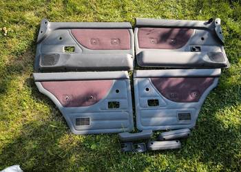 Tapicerki, boczki drzwi polonez caro