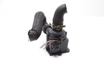 DODATKOWA POMPKA POMPA WODY 8K0965561A AUDI A4 B8 A5 8T Q5 2.0 TDI TFSI