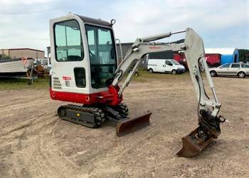 Mini koparka Takeuchi TB014 z przyczepą i zestawem łyżek