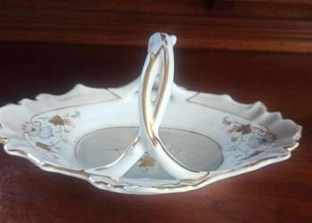 Patera- koszyczek.  Biała porcelanka z szaroscią