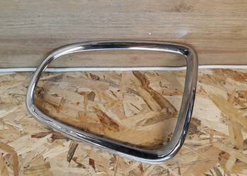 MINI COOPER R56 CHROM TYŁ LEWY RAMKA LAMPY TYŁ LEWA 2752243