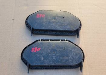 VW T5 PRAWA ZAŚLEPKA DEKIEL LAMPY PRZÓD 1305239228