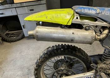 HUsqvarna  610 TE części tłumik  wydech koło wachacz