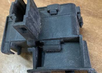 SIŁOWNIK KLAPKI WLEWU VW SKODA SEAT 7P0810773