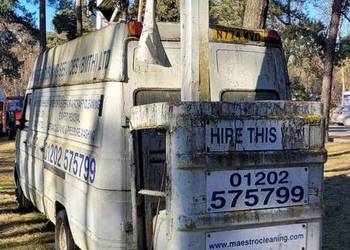 Zwyżka,  podnośnik koszowy na części.