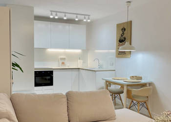 MOKOTÓW ładne 2 pokoje, przy metrze, park