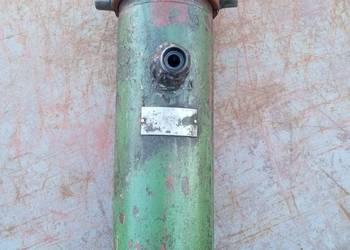 Siłownik hydrauliczny wywrotu przyczepy