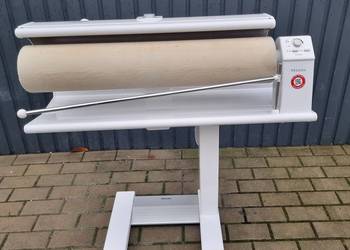 Urządzenie do prasowania, magiel Miele B 995 D z funkcją pary, szer. 83cm