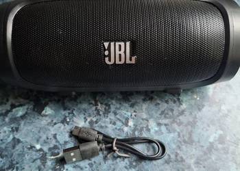 Głośnik turystyczny bluetooth z radiem